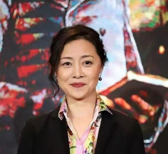 她一婚嫁富商二婚嫁导演三婚再嫁富商 今怎样了?（配图9）