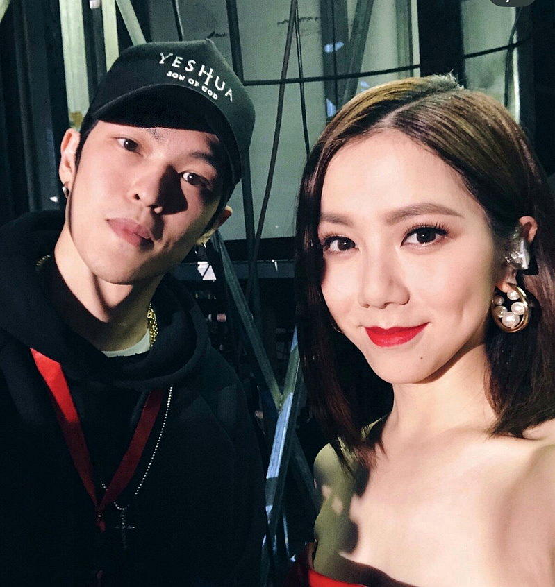 鄧紫棋（右）和男友被爆已結婚。圖／摘自IG