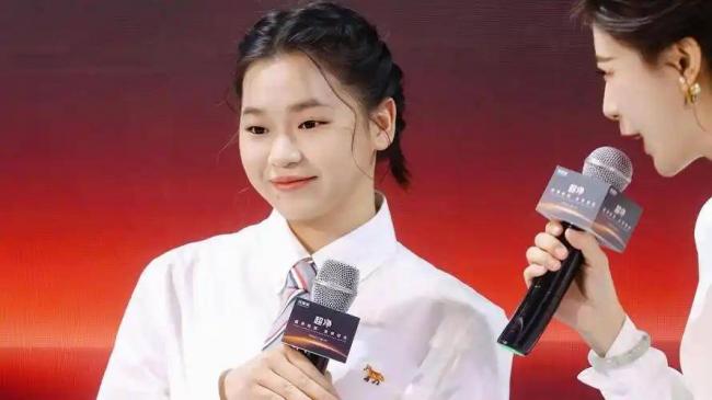 全红婵高调官宣新身份 薪资待遇首曝光