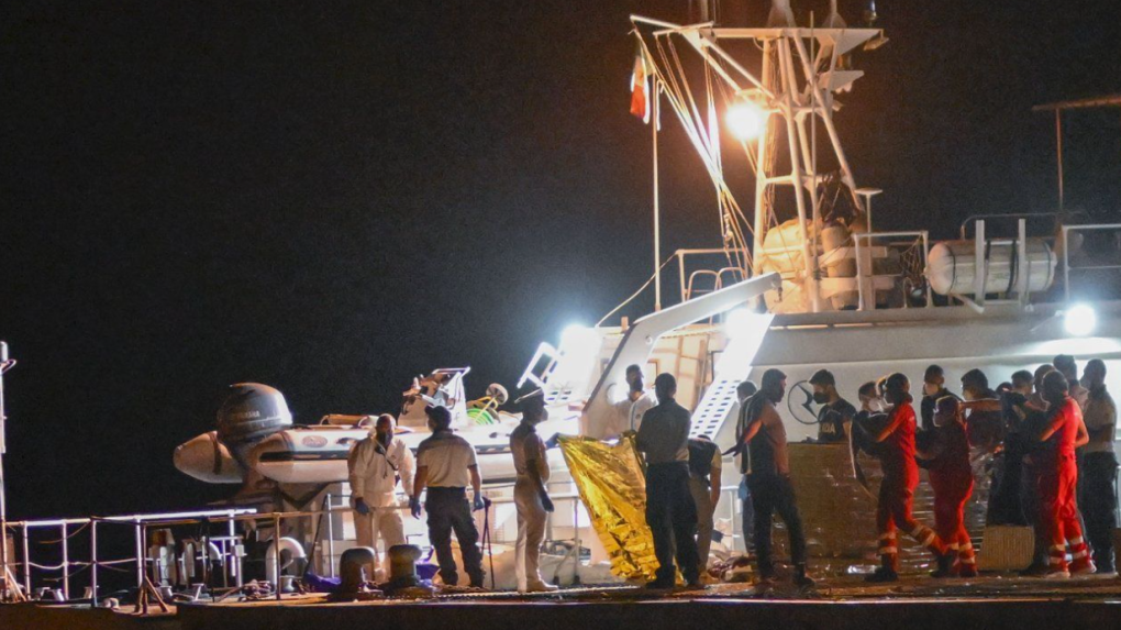 意大利海岸警卫队在爱奥尼亚海又打捞出12具遇难者遗体