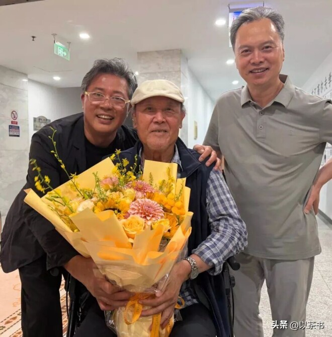 86岁达式常：住上海破小区 妻子去世女儿在国外（配图3）