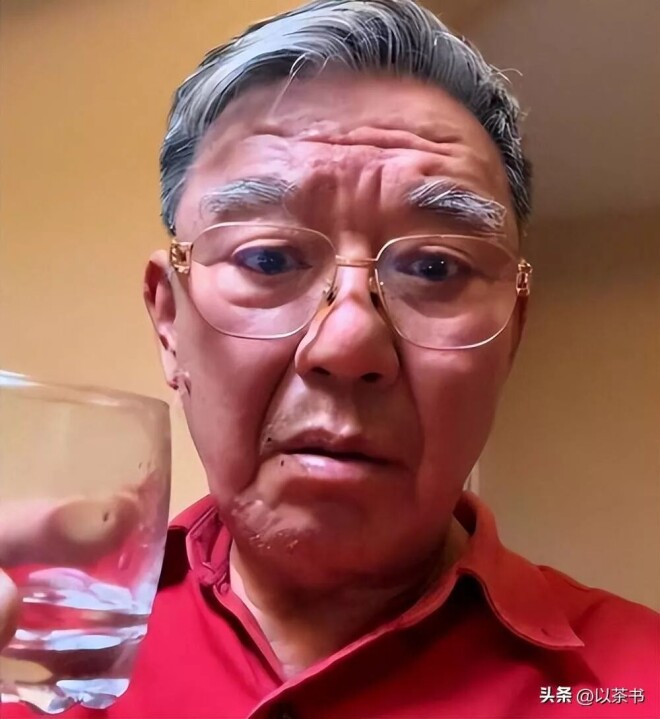 74岁住上海豪宅的李立群 给所有老年人提了个醒（配图10）