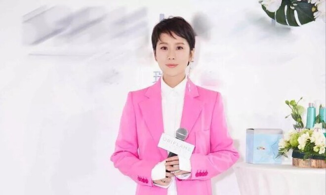 46岁殷桃路人照判若两人 昔日女神变大妈（配图14）