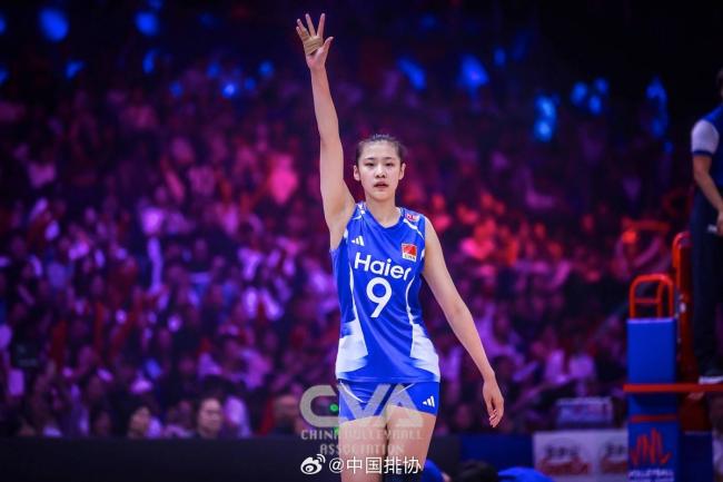 中国女排19岁天才美少女惊艳亚运 获排联狂赞