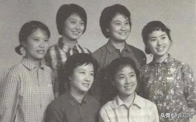 原来他俩是敬一丹的弟弟，如今身居高位
