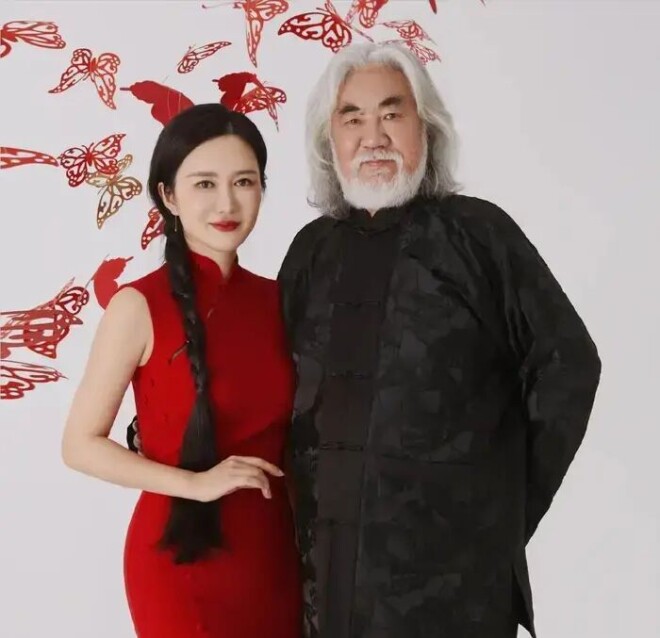 张纪中让全家讲英文被骂惨 让小娇妻怀孕生五胎（配图9）