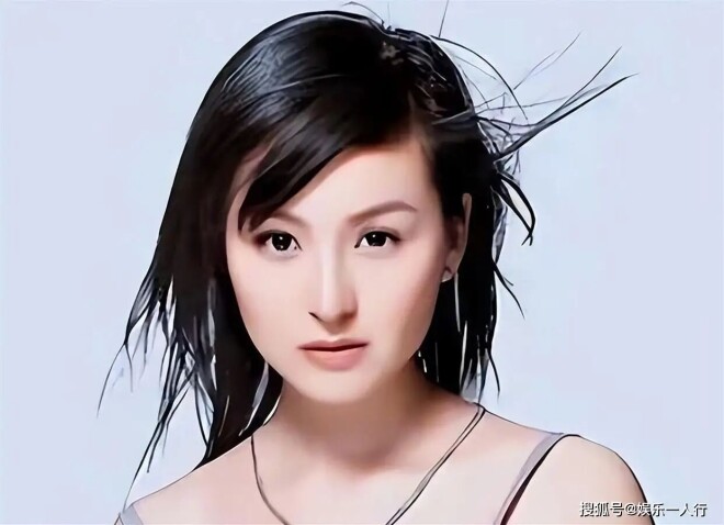 她是娱乐圈的一股清泉 被老公追求十年才点头（配图5）