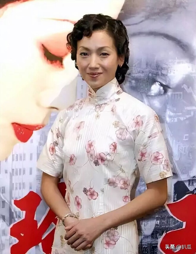 58岁吴倩莲生活近况曝光 儿子今年已经16岁（配图20）