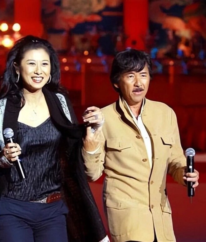 娶小14岁娇妻结婚30年却分房睡 如今怎么样了？（配图7）