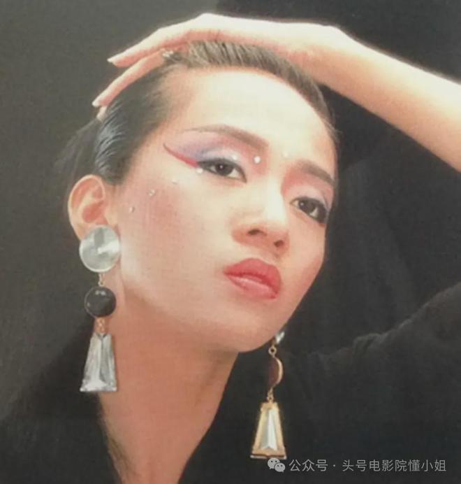 梅艳芳骨灰被盗, 亲哥悬赏5万（配图1）