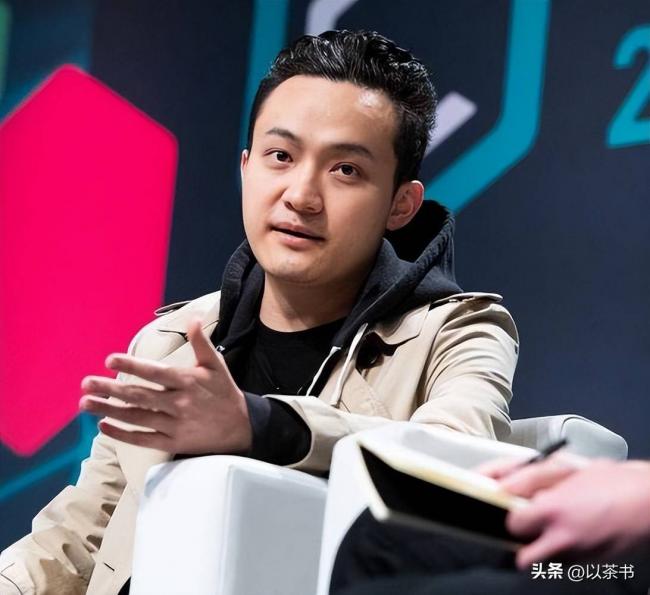 原来他们是孙宇晨父母，背景强大身份不一般