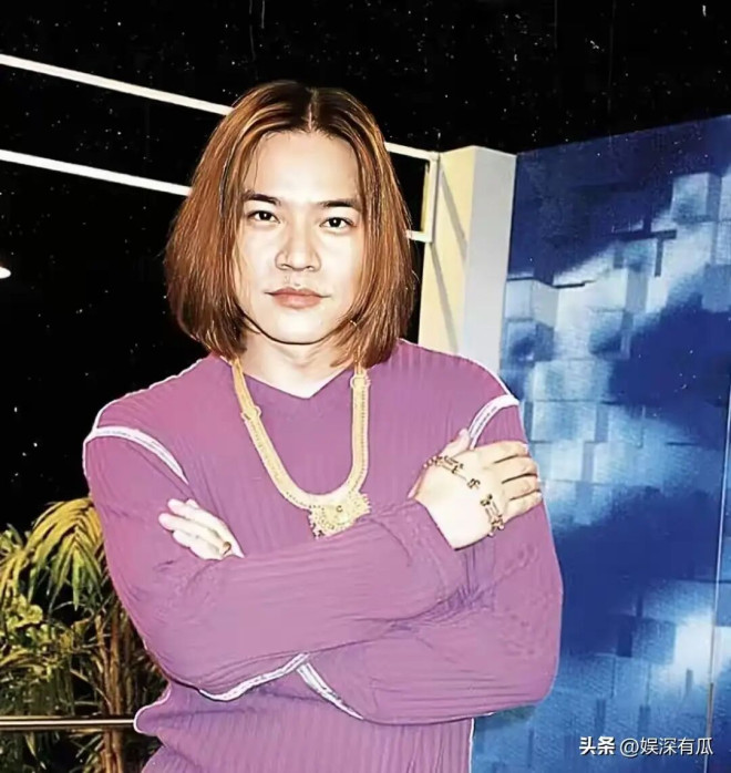他被富婆包养十年精神失常 60岁剃度出家太唏嘘（配图6）