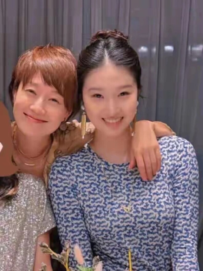 文章大女儿18岁啦 像极了年轻时的马伊琍（配图12）