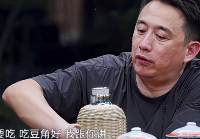 钱多又如何，56岁带呼吸机睡眠的黄磊又传