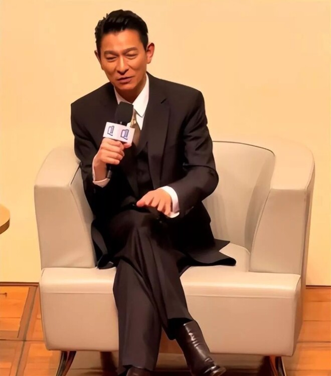 刘德华以为和朱丽蒨恩爱18年够幸运了 没想到（配图18）