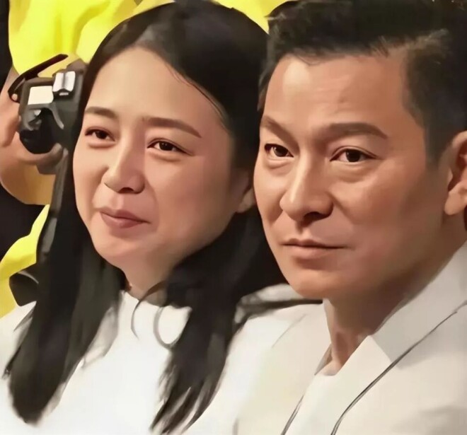 刘德华以为和朱丽蒨恩爱18年够幸运了 没想到（配图19）