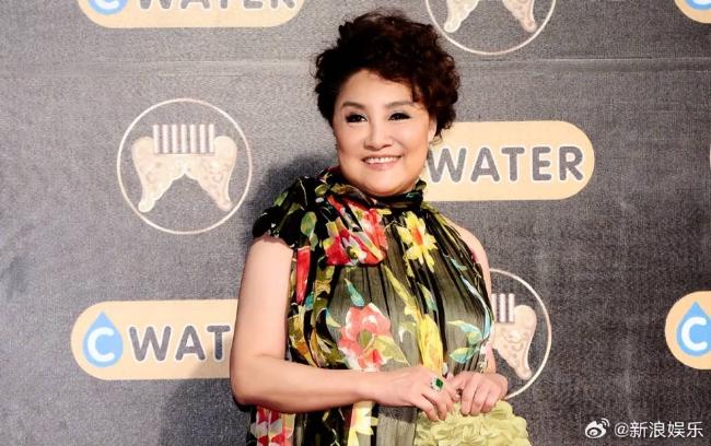 “歌坛大姐大”去世，一生无儿无女