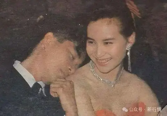 赌王女儿何超琼爆出张国荣往事，大为震撼