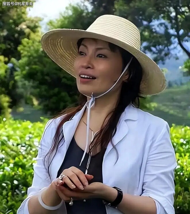64岁李瑞英近况曝光 嫁给学者张宇燕育有一子（配图5）