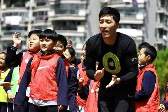 曹可凡发文扒刘翔私下人品 孙海平早已看穿