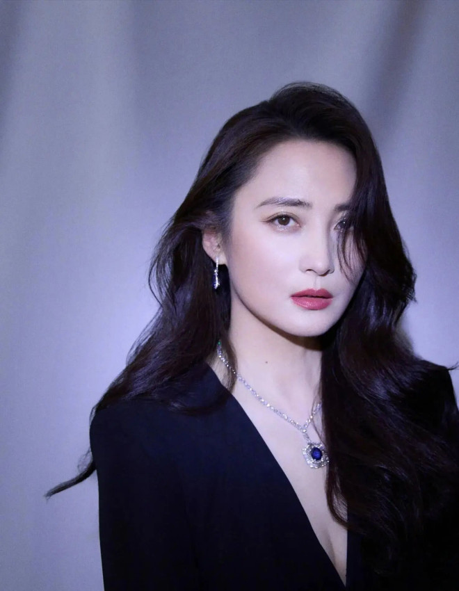 51岁蒋勤勤罕见晒出最新美照 曾经的古装美女（配图5）
