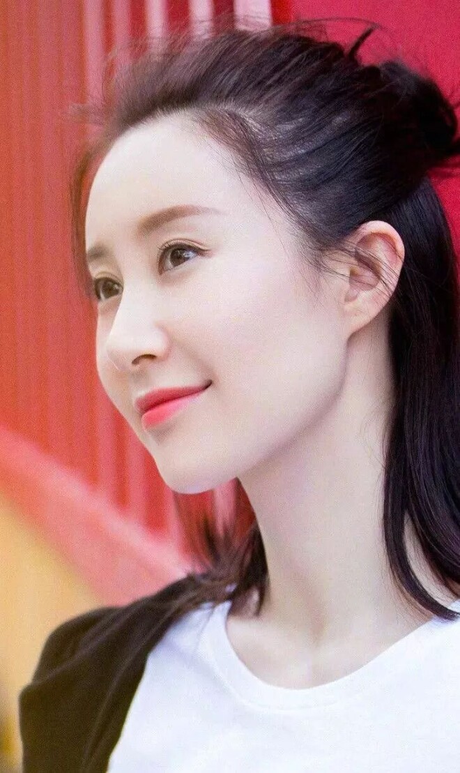 十大高开低走的伤仲永女星 光性感美艳远远不够（配图13）
