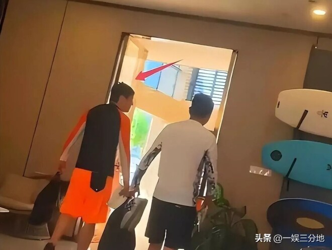北京偶遇沈腾一家 儿子眼小胖的满脸堆肉（配图4）