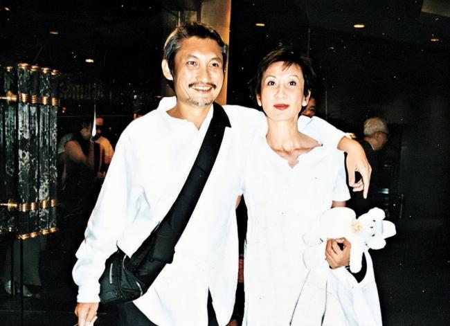 苦了原配：港圈三大佬喊丁克，晚年全都偷当爹