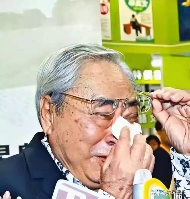 16岁成体操女神 25岁与76岁干爹闹绯闻（配图9）