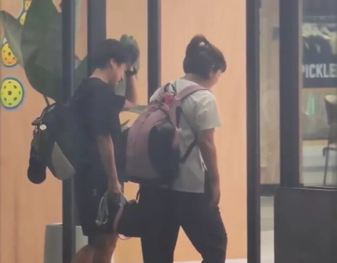 44岁Selina近照曝光 SHE三人已走向截然不同的路（配图3）