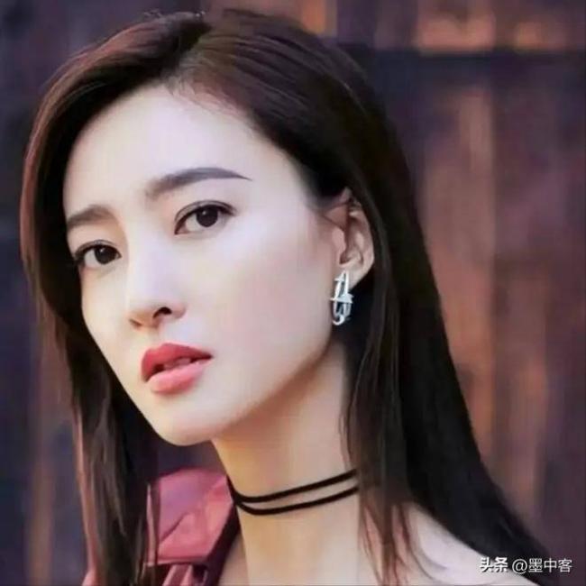 看到董卿王丽坤栽进致命大坑，女星都不找富豪了