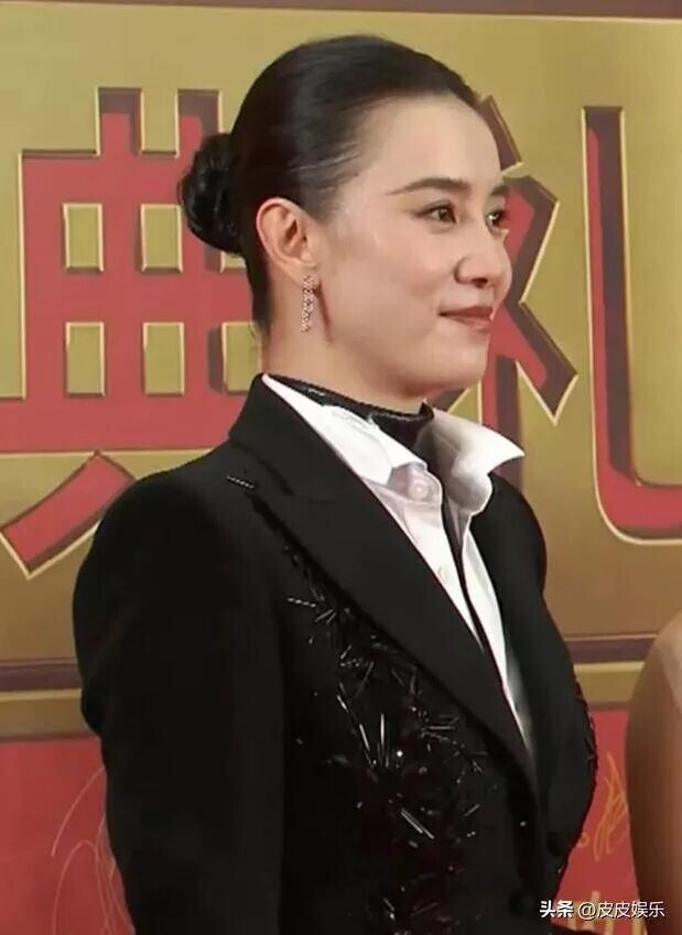 飞天奖红毯：马伊琍穿成地摊货 倪萍像地主婆（配图14）