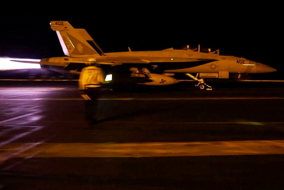 美國中央司令部（CENTCOM）7月19日發布照片顯示，一架美軍軍機前一天起飛執行對伊朗的作戰。法新社