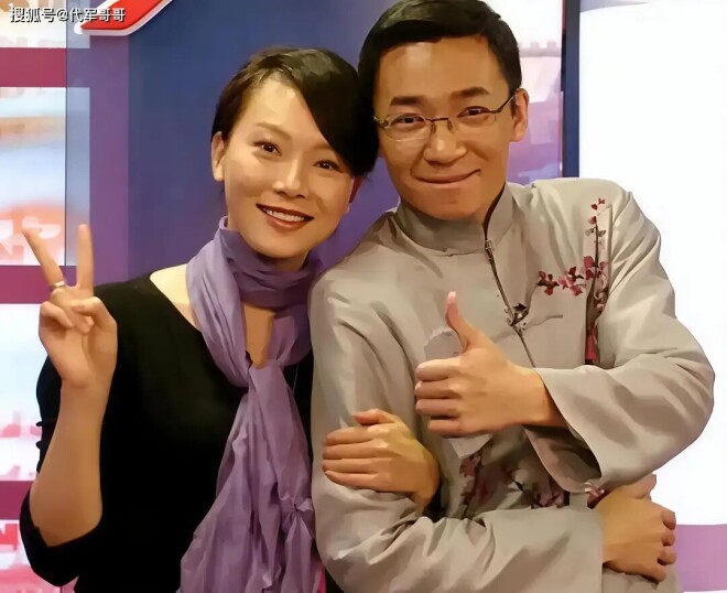 47岁央视主持人高博近况 娶美女廉伟生下一子（配图4）