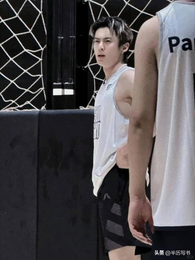 色是一把刀，中国顶流男星竟然走到今天这步
