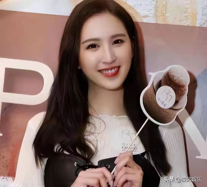 16岁成体操女神 25岁与76岁干爹闹绯闻（配图18）
