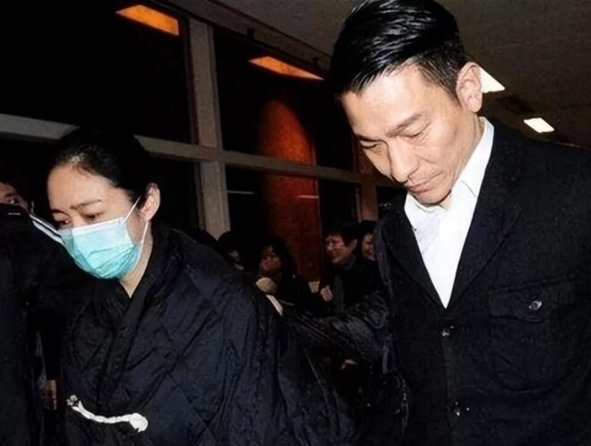 刘德华以为和朱丽蒨恩爱18年够幸运了 没想到（配图7）