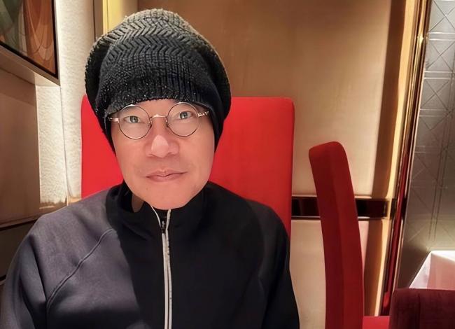 他曾与四大天王齐名，被包养十年后，当了和尚