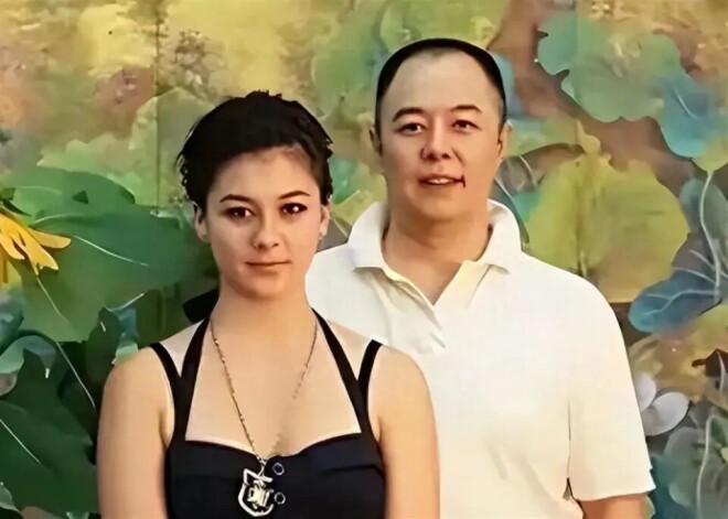 张铁林女儿定居英国 精通四国语言却不会说中文（配图1）
