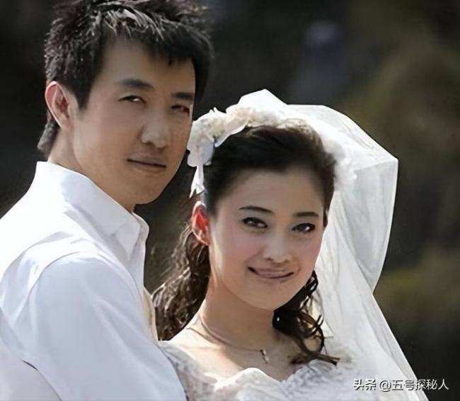 吃梅婷软饭 出轨李小冉遭断手断脚 他如今怎样了