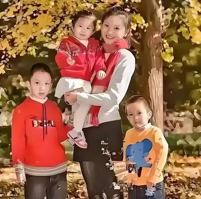 76岁张艺谋尽显老态 44岁陈婷布局后路（配图12）