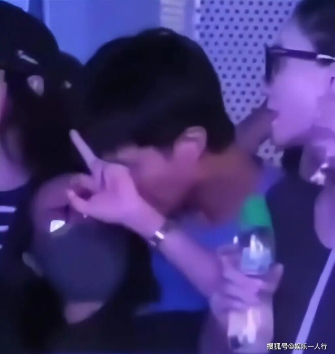 王菲遇困扰仅1天 谢霆锋一个行动口碑提升（配图6）