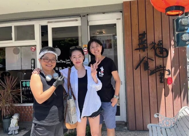 小S香港给84岁婆婆庆生 S妈穿名牌背迪奥很富态（配图13）