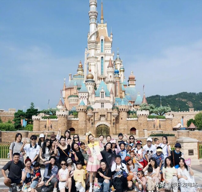不藏了！张柏芝被曝坐前夫私人飞机 关系被扒（配图15）
