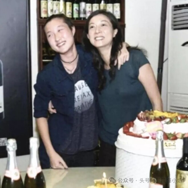 53岁吴绮莉中秋素颜直播 被问成龙直接跳过（配图15）