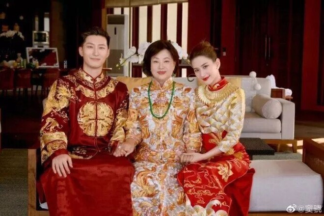 何超莲罕晒三太8000尺山顶豪宅 4层高带私人泳池（配图5）