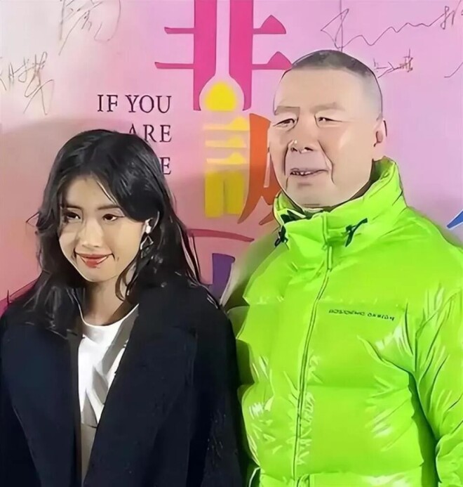 徐帆回应婚姻幸福一年后 68岁冯小刚近况曝光（配图2）