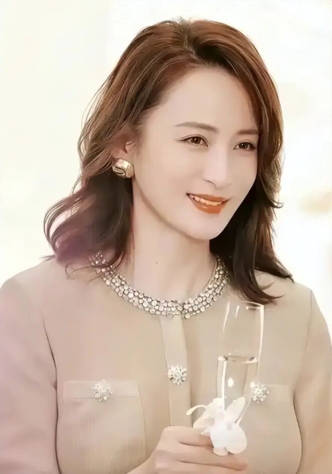 与蒋勤勤分手 转身娶小娇妻的王海地今怎么样？（配图7）