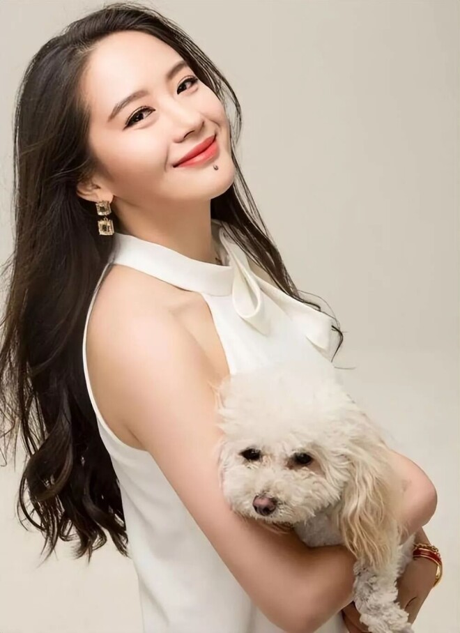 币圈女大佬：9岁丧父16岁打工 和赵长鹏未婚生子（配图7）
