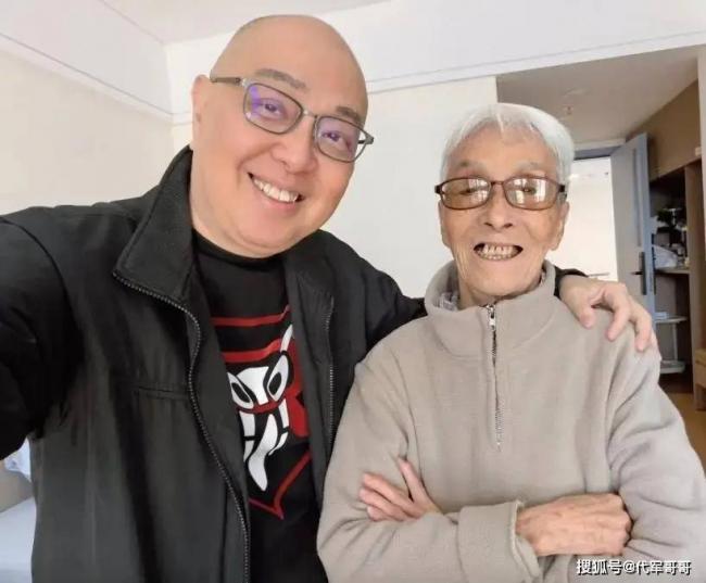 香港87岁老戏骨离世！一生坎坷，放弃治疗病逝